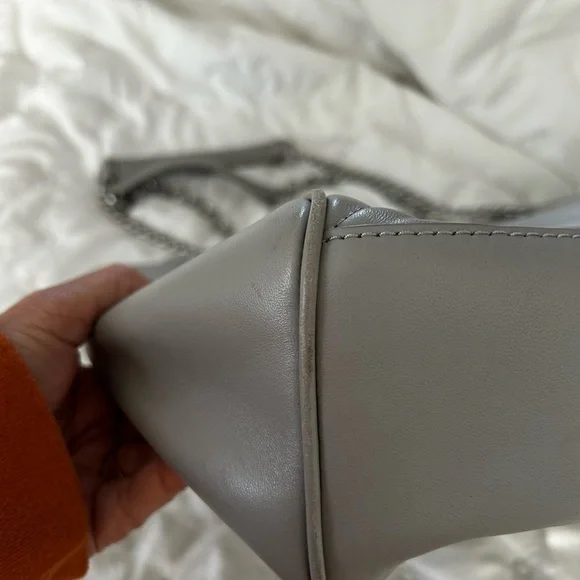 Tory Burch Quilted Leather Chain-Handle Tote in Taupe - Picture 5 of 7